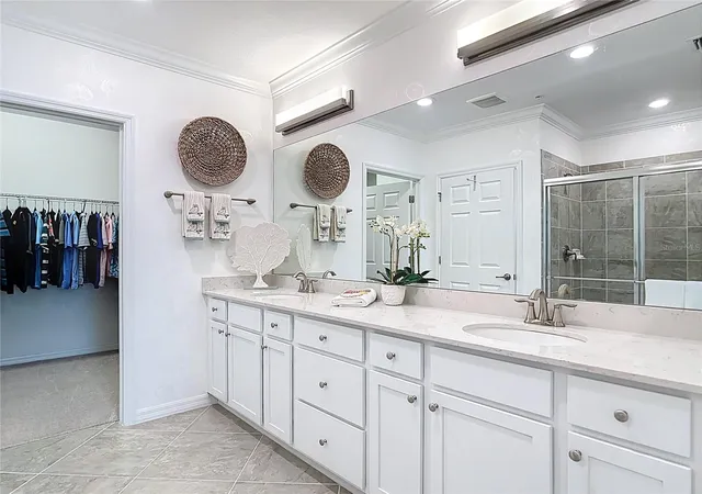 Photo 4 of Condo for sale at 10059 Crooked Crk Dr #102, Venice, FL 34293 | MLS# N6146020 | Listing updated on 2026-10-03