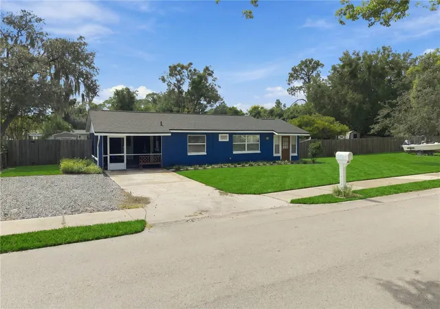 Photo 3 of Single family home for sale at 121 Angeles Rd, Debary, FL 32713 | MLS# V4951617 | Listing updated on 2026-10-02