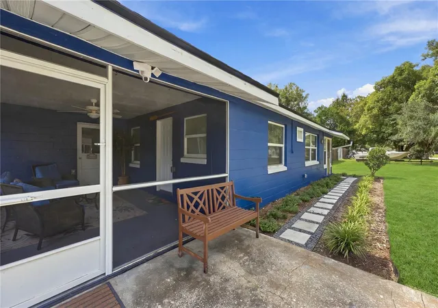 Photo 4 of Single family home for sale at 121 Angeles Rd, Debary, FL 32713 | MLS# V4951617 | Listing updated on 2026-10-02