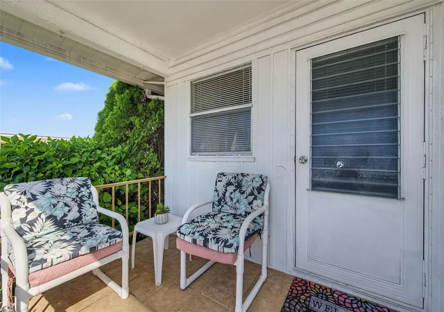 Photo 3 of Manufactured home for sale at 93 Rachel Dr, Tarpon Springs, FL 34689 | MLS# TB8554046 | Listing updated on 2026-10-02