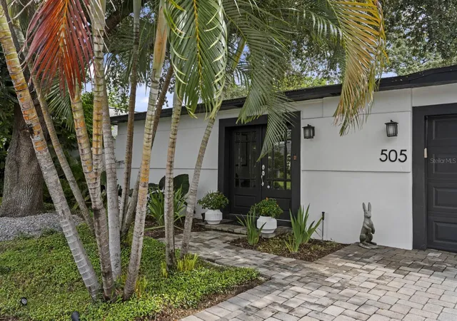 Photo 1 of Single family home for sale at 505 N Beverly Ave, Tampa, FL 33609 | MLS# TB8554047 | Listing updated on 2026-10-02