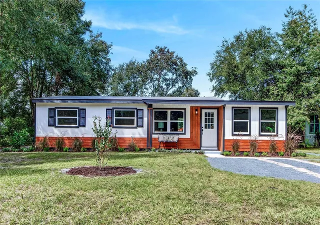 Single family home for sale at 2426 S Laurel Ave, SANFORD, FL 32771 | MLS# O6446523