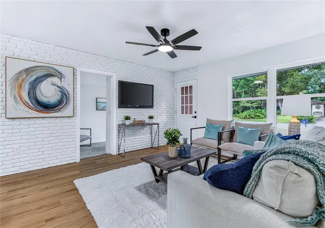 Photo 3 of Single family home for sale at 2426 S Laurel Ave, Sanford, FL 32771 | MLS# O6446523 | Listing updated on 2026-10-09