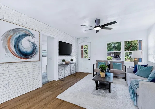 Photo 4 of Single family home for sale at 2426 S Laurel Ave, Sanford, FL 32771 | MLS# O6446523 | Listing updated on 2026-10-09