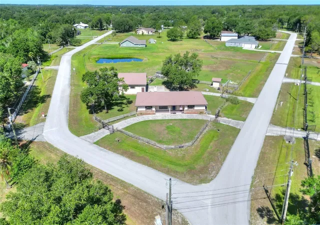 Photo 3 of Single family home for sale at 4404 Musket Dr, Lakeland, FL 33810 | MLS# L4965491 | Listing updated on 2026-10-03