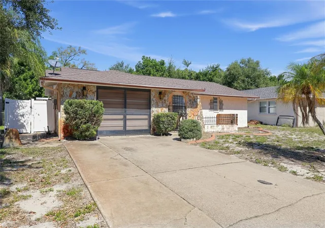 Photo 3 of Single family home for sale at 6639 Tripoli Way, Port Richey, FL 34668 | MLS# O6446530 | Listing updated on 2026-10-23