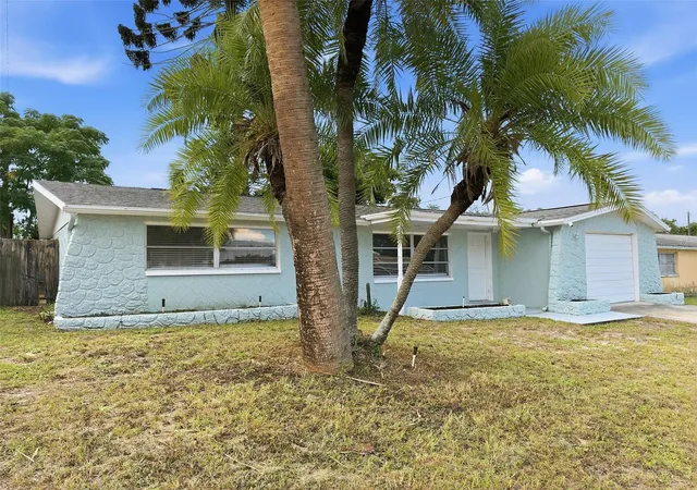 Photo 3 of Single family home for sale at 4208 Canterberry Dr, Holiday, FL 34691 | MLS# W7890004 | Listing updated on 2026-10-02