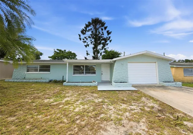 Photo 3 of Single family home for sale at 4208 Canterberry Dr, Holiday, FL 34691 | MLS# W7890004 | Listing updated on 2026-10-02