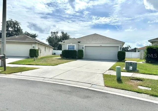 Photo 2 of Single family home for sale at 4403 Country Hills Blvd, Plant City, FL 33563 | MLS# L4965493 | Listing updated on 2026-10-02