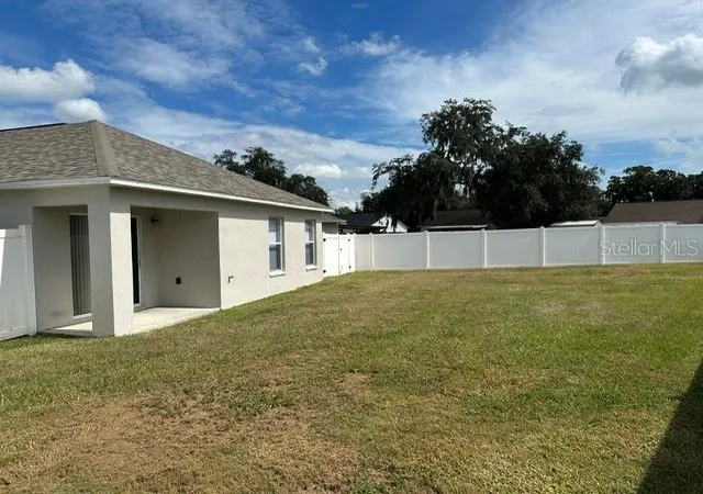 Photo 3 of Single family home for sale at 4403 Country Hills Blvd, Plant City, FL 33563 | MLS# L4965493 | Listing updated on 2026-10-02