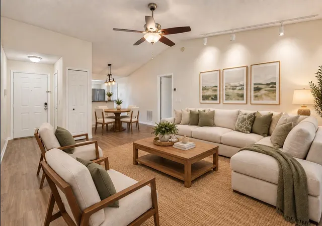 Photo 4 of Single family home for sale at 2846 Lafoy Ct, Deltona, FL 32738 | MLS# V4951618 | Listing updated on 2026-10-08