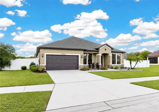 Photo 3 of Single family home for sale at 3003 Via Milano St, Plant City, FL 33566 | MLS# TB8554074 | Listing updated on 2026-10-16