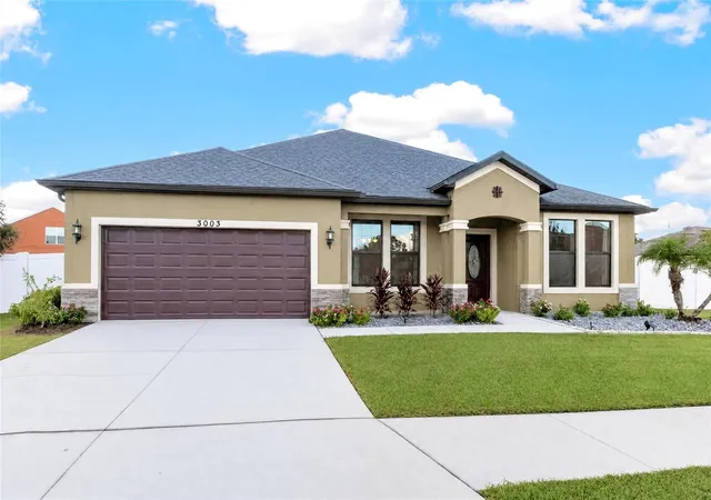 Photo 4 of Single family home for sale at 3003 Via Milano St, Plant City, FL 33566 | MLS# TB8554074 | Listing updated on 2026-10-16