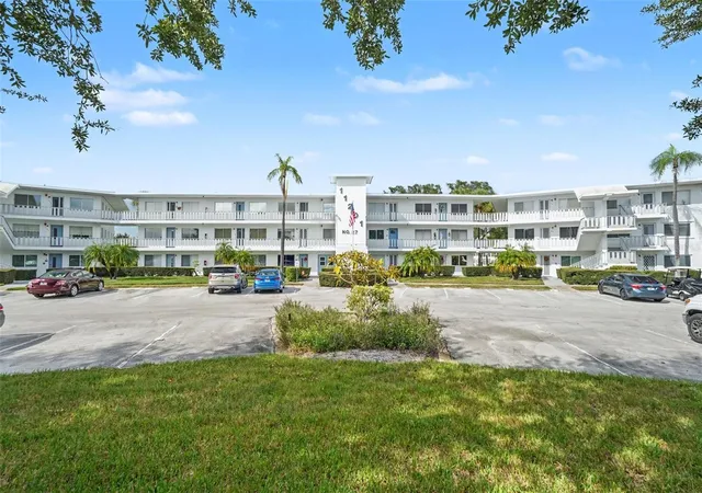 Condo for sale at 11201 80th Avenue #209, SEMINOLE, FL 33772 | MLS# TB8554075