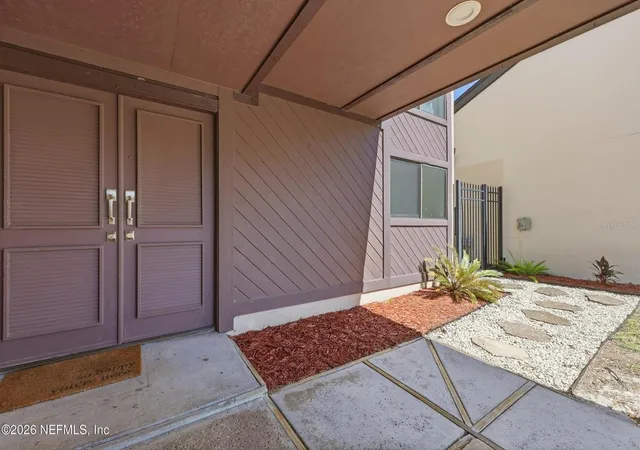 Photo 3 of Single family home for sale at 9213 Inverrary Ct, Jacksonville, FL 32256 | MLS# O6446558 | Listing updated on 2026-10-02