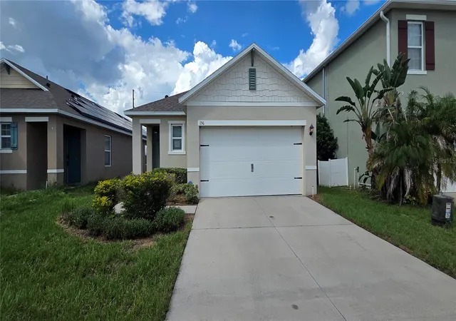 Photo 1 of Single family home for sale at 156 Eagleview Loop, Davenport, FL 33837 | MLS# L4965495 | Listing updated on 2026-10-07