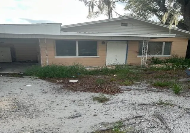 Single family home for sale at 2434 Edwin St NE, WINTER HAVEN, FL 33881 | MLS# L4965496