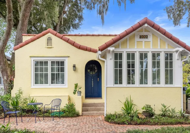 Photo 2 of Single family home for sale at 1002 Delaney Ave, Orlando, FL 32806 | MLS# O6446561 | Listing updated on 2026-10-08