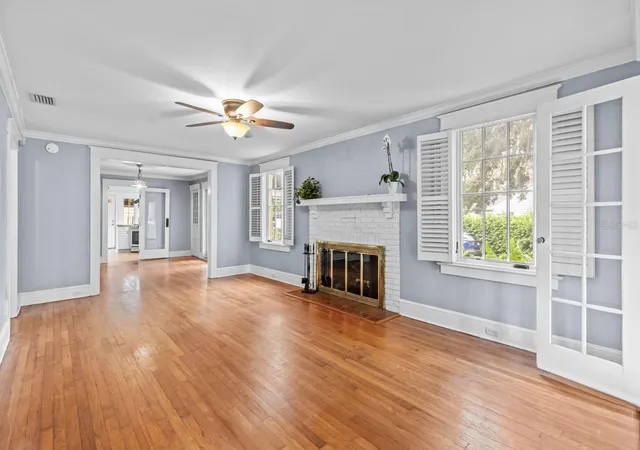 Photo 3 of Single family home for sale at 1002 Delaney Ave, Orlando, FL 32806 | MLS# O6446561 | Listing updated on 2026-10-08