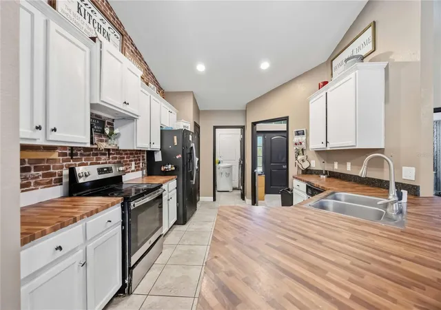 Photo 4 of Single family home for sale at 318 Perl St, Port Charlotte, FL 33954 | MLS# A4708179 | Listing updated on 2026-10-25