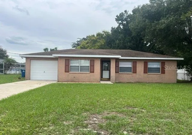 Photo 1 of Single family home for sale at 418 E Hillcrest Ave, Lake Wales, FL 33853 | MLS# S5158696 | Listing updated on 2026-10-02