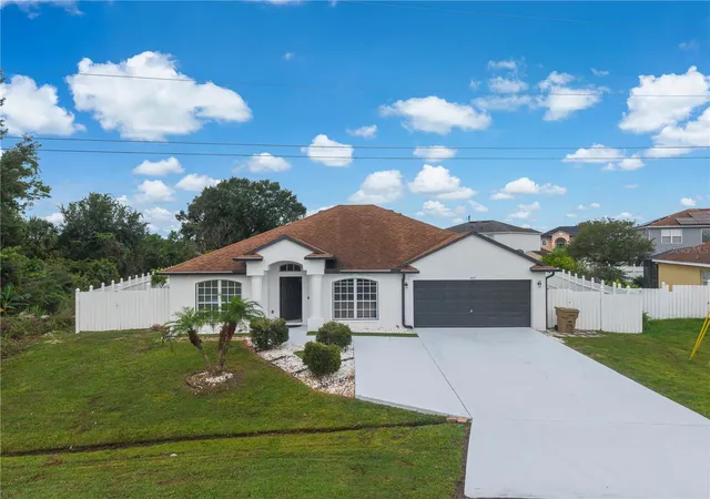Photo 2 of Single family home for sale at 449 Bridgewater Ct, Kissimmee, FL 34758 | MLS# S5158697 | Listing updated on 2026-10-06