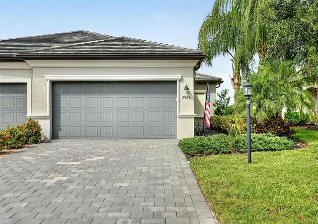 Photo 1 of Single family home for sale at 15909 Clear Skies Pl, Bradenton, FL 34211 | MLS# A4708187 | Listing updated on 2026-10-03
