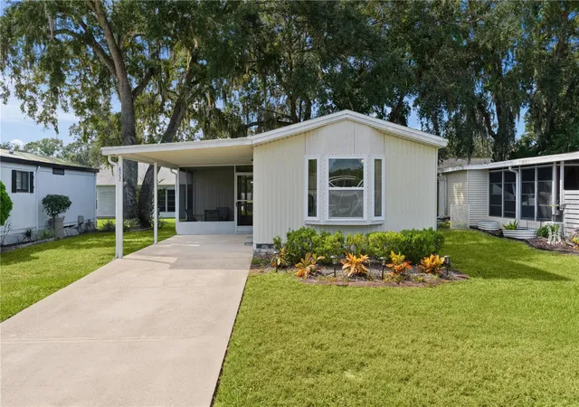 Photo 3 of Manufactured home for sale at 622 Cottage Park Ln, Leesburg, FL 34748 | MLS# OM733286 | Listing updated on 2026-10-09