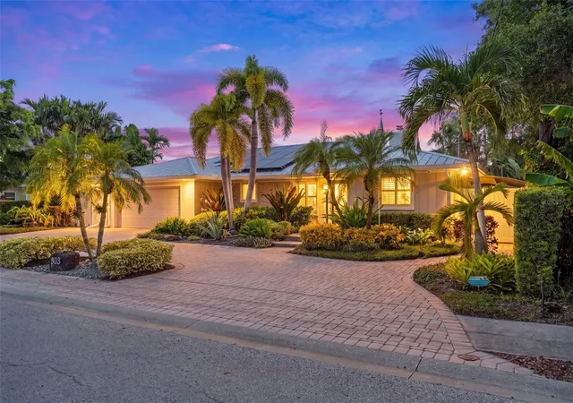 Photo 1 of Single family home for sale at 903 20th Avenue W, Palmetto, FL 34221 | MLS# A4708188 | Listing updated on 2026-10-06