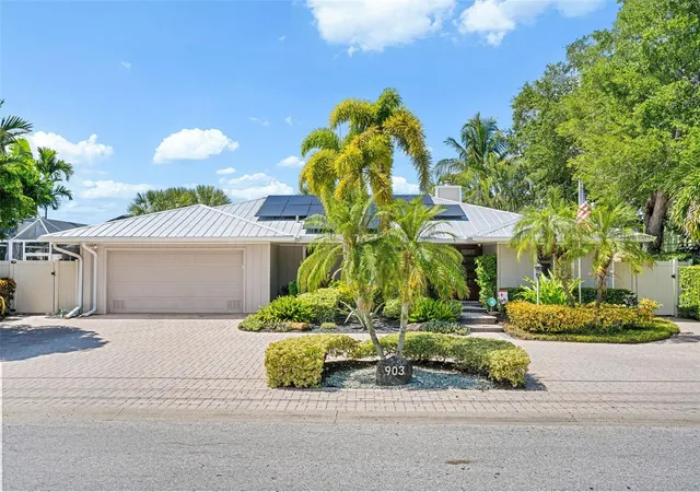 Photo 3 of Single family home for sale at 903 20th Avenue W, Palmetto, FL 34221 | MLS# A4708188 | Listing updated on 2026-10-06