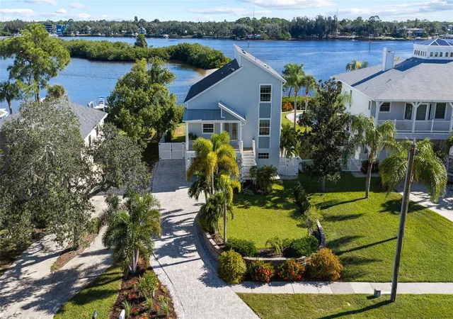 Photo 1 of Single family home for sale at 1512 Riverside Dr, Tarpon Springs, FL 34689 | MLS# TB8554114 | Listing updated on 2026-10-04