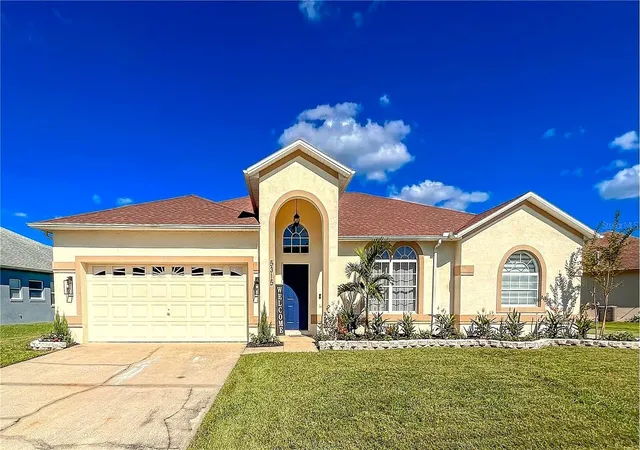 Photo 1 of Single family home for sale at 5315 Coral Vine Ln, Kissimmee, FL 34758 | MLS# O6446585 | Listing updated on 2026-10-06