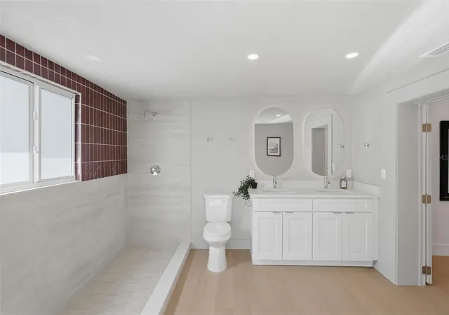 Photo 3 of Single family home for sale at 1962 15th Avenue S, Saint Petersburg, FL 33712 | MLS# TB8554124 | Listing updated on 2026-10-07