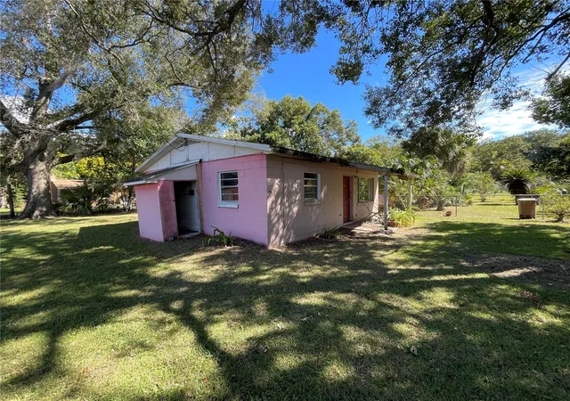 Photo 1 of Single family home for sale at 1949 NW 4th Place, Ocala, FL 34475 | MLS# OM733291 | Listing updated on 2026-10-08