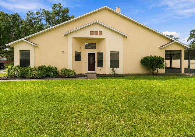 Photo 3 of Townhouse for sale at 287 Curlew Cir, Altamonte Springs, FL 32701 | MLS# O6446587 | Listing updated on 2026-10-08