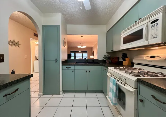 Photo 2 of House for sale at 1286 Mission Hills Blvd, Clearwater, FL 33759 | MLS# TB8554128 | Listing updated on 2026-10-15