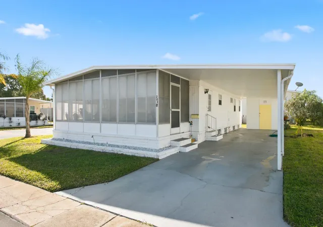 Photo 1 of Manufactured home for sale at 203 Seagull Dr, Tarpon Springs, FL 34689 | MLS# TB8554132 | Listing updated on 2026-10-30
