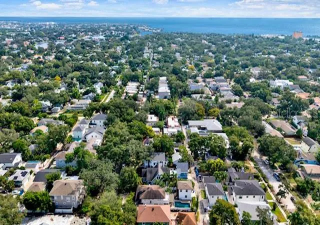 Photo 23 of Single family home for sale at 150 18th Avenue N, Saint Petersburg, FL 33704 | MLS# TB8554135 | Listing updated on 2026-10-16