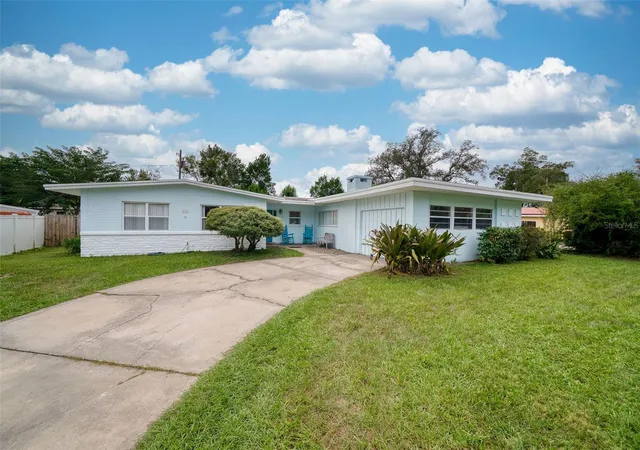 Single family home for sale at 112 Bell Pl, WINTER PARK, FL 32792 | MLS# O6446595