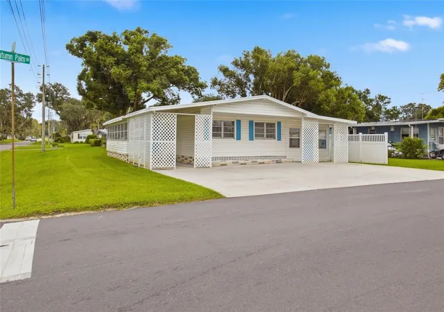 Photo 1 of Manufactured home for sale at 4722 Autumn Palm Dr, Zephyrhills, FL 33542 | MLS# TB8554146 | Listing updated on 2026-10-06
