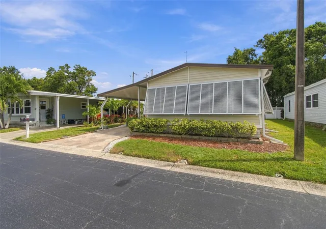 Photo 4 of Manufactured home for sale at 12501 Ulmerton Rd #208, Largo, FL 33774 | MLS# TB8554156 | Listing updated on 2026-10-02