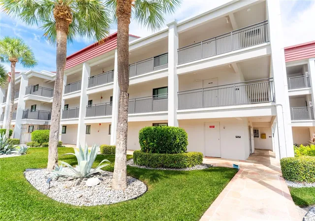 Photo 2 of Condo for sale at 868 Bayway Blvd #304, Clearwater Beach, FL 33767 | MLS# TB8554158 | Listing updated on 2026-10-02