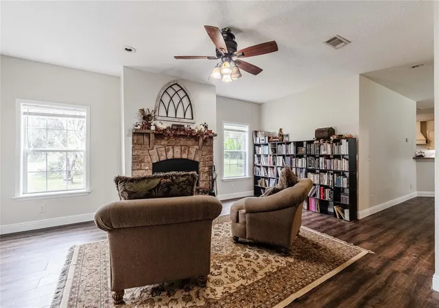 Photo 1 of Manufactured home for sale at 4233 Cindy Rd, Lakeland, FL 33810 | MLS# L4965498 | Listing updated on 2026-10-07