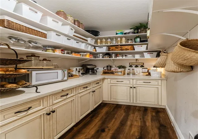 Photo 4 of Manufactured home for sale at 4233 Cindy Rd, Lakeland, FL 33810 | MLS# L4965498 | Listing updated on 2026-10-07