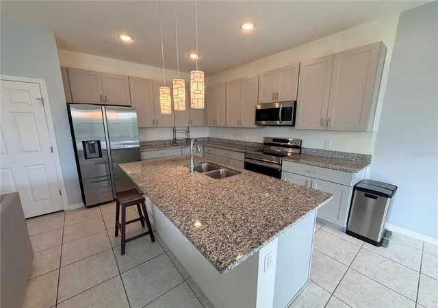 Photo 4 of Single family home for sale at 643 Fairview Ave, Haines City, FL 33844 | MLS# L4965499 | Listing updated on 2026-10-06