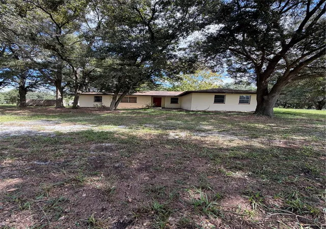 Photo 2 of Single family home for sale at 2315 Woods Trl, Lakeland, FL 33809 | MLS# L4965500 | Listing updated on 2026-10-02