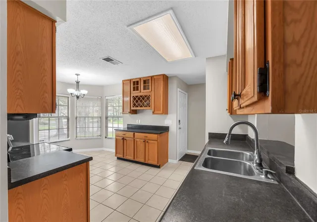 Photo 3 of Single family home for sale at 4002 Levonshire Pl, Valrico, FL 33596 | MLS# TB8554164 | Listing updated on 2026-10-09