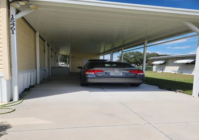 Photo 3 of Manufactured home for sale at 15461 Brookridge Blvd, Brooksville, FL 34613 | MLS# W7890012 | Listing updated on 2026-10-15
