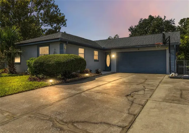 Photo 1 of Single family home for sale at 3034 Suwannee Ct, Apopka, FL 32703 | MLS# O6446622 | Listing updated on 2026-10-08