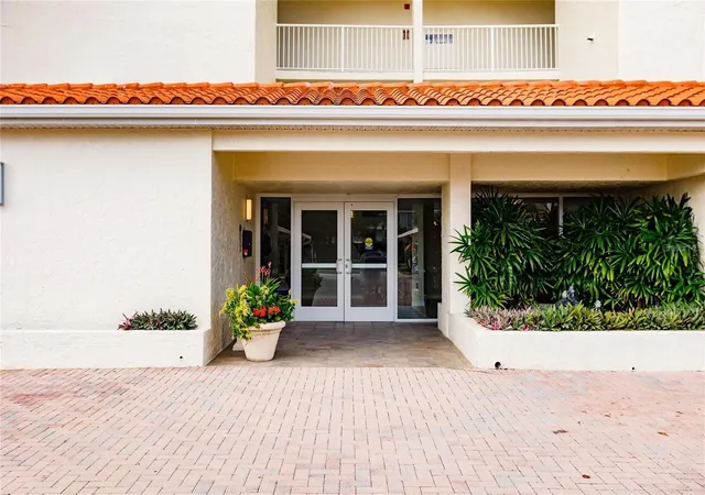 Photo 3 of Condo for sale at 4485 Gulf Of Mexico Dr #402, Longboat Key, FL 34228 | MLS# N6146025 | Listing updated on 2026-10-13